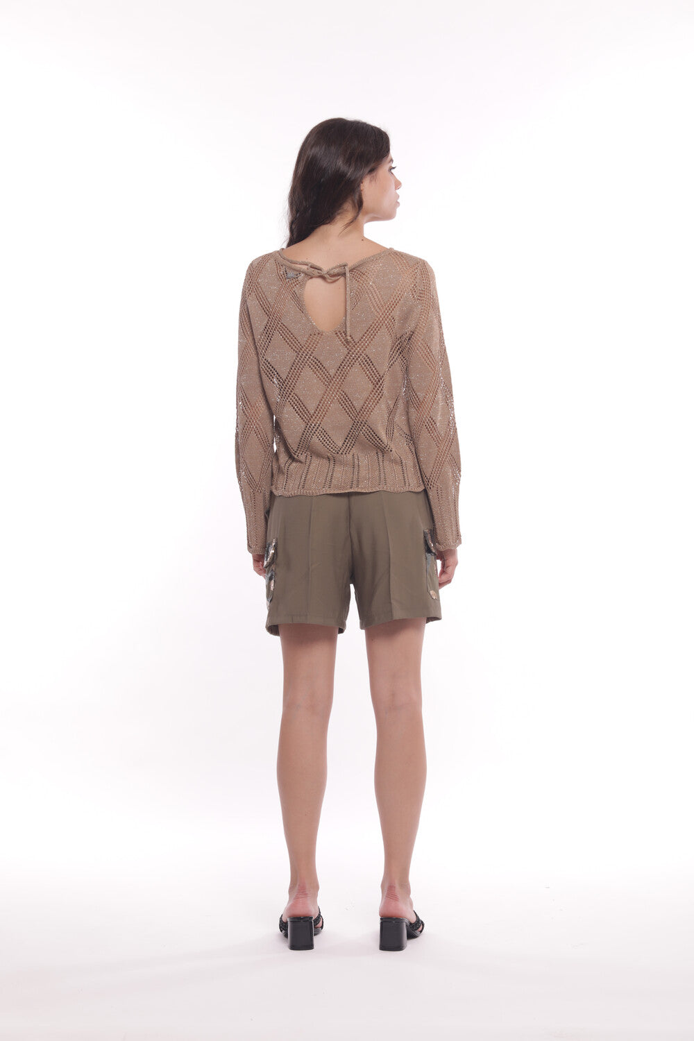 PANTALONE SHORT CON MOTIVO MILITARE IN PAILLETTES