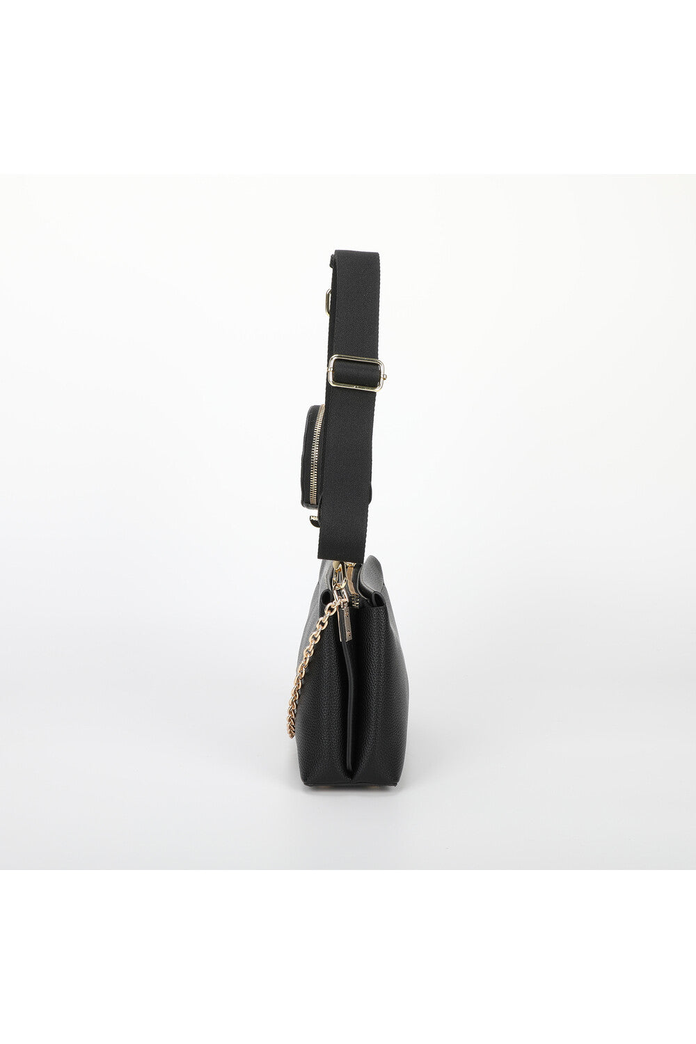 BORSA A TRACOLLA CON DETTAGLIO APPESO