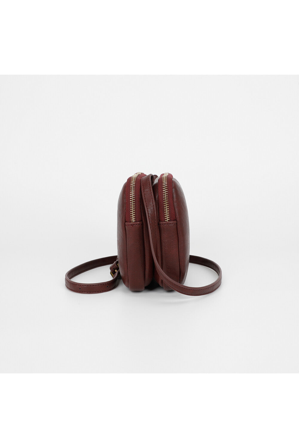 BORSA A TRACOLLA CON ACCESSORI IN OTTONE