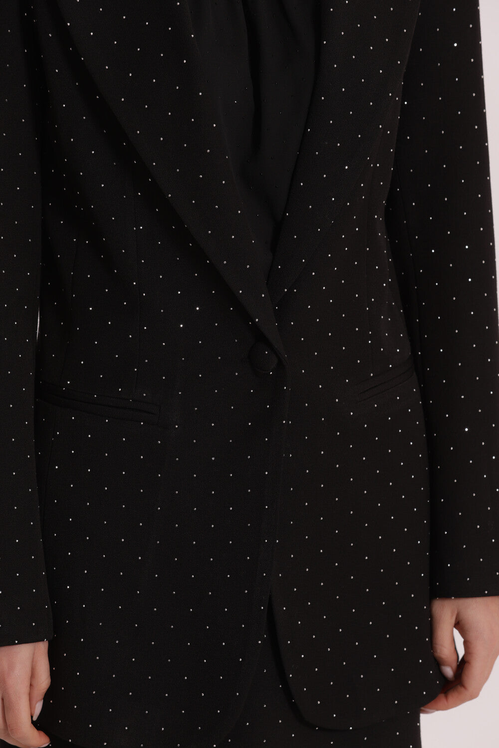 GIACCA LUNGA CON APPLICAZIONE DI STRASS