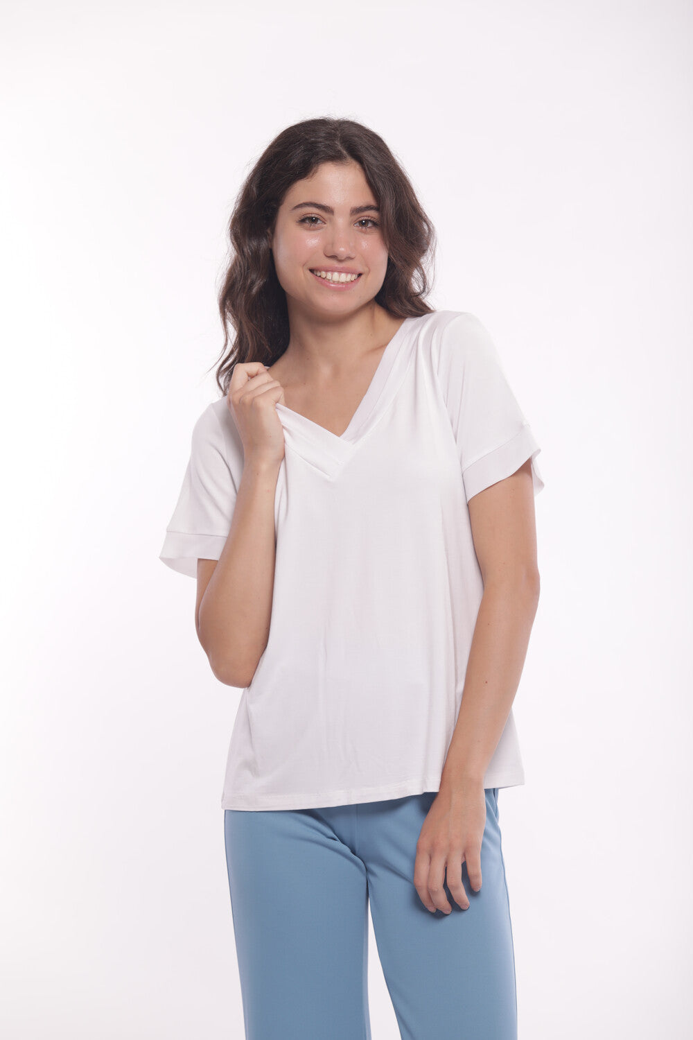 T-SHIRT SCOLLO A V CON DETTAGLI IN GEORGETTE