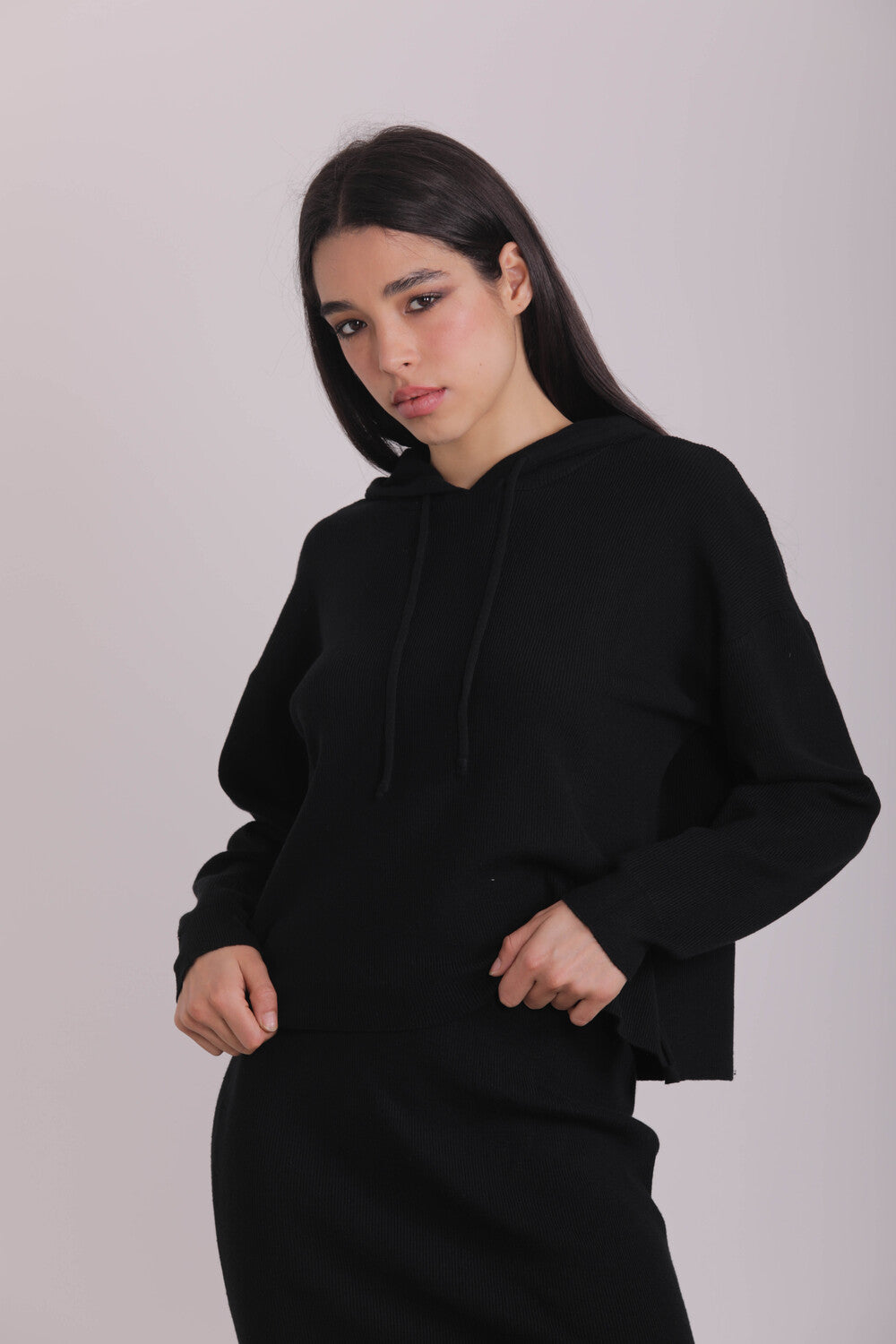 FELPA IN MAGLIA CON CAPPUCCIO