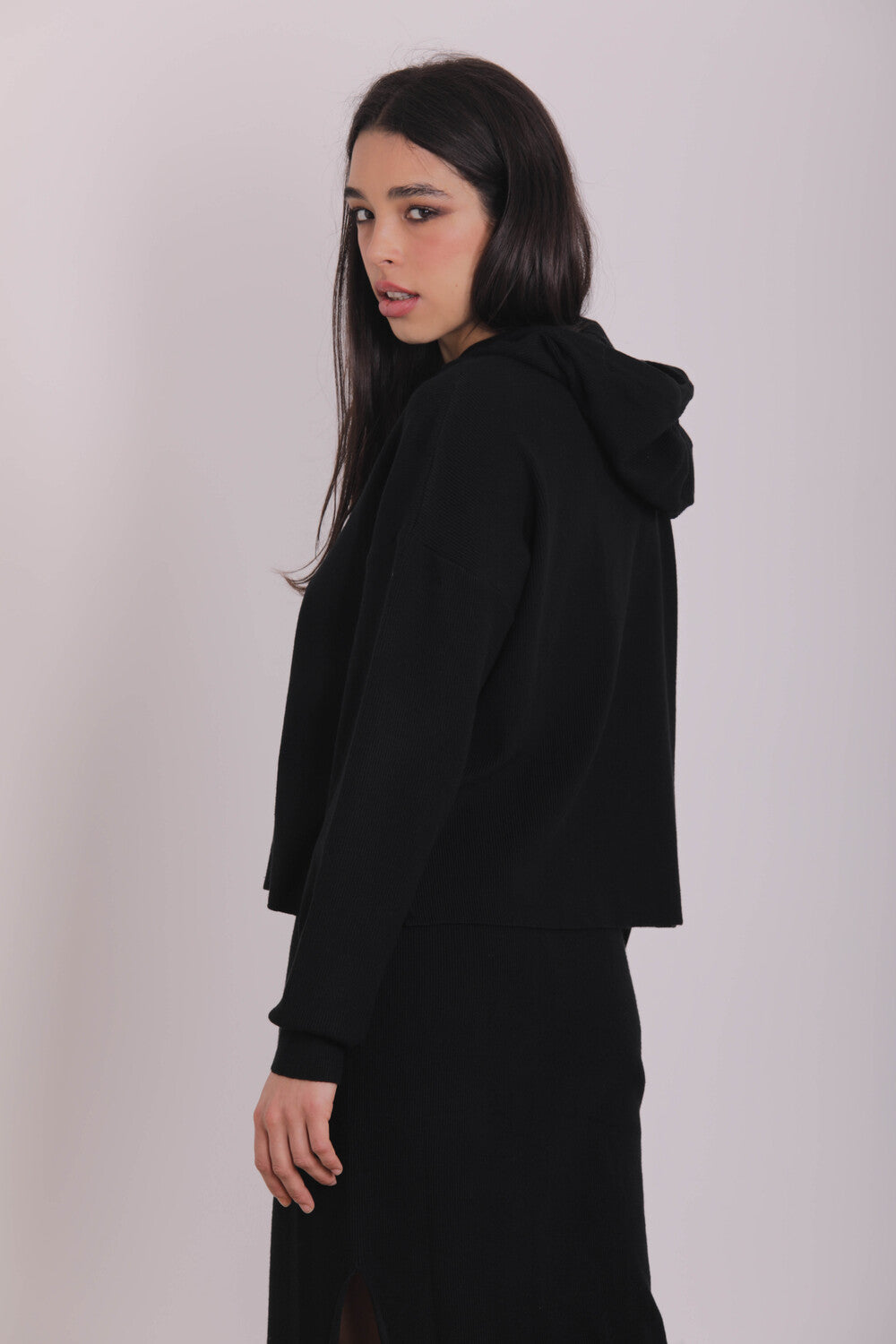 FELPA IN MAGLIA CON CAPPUCCIO