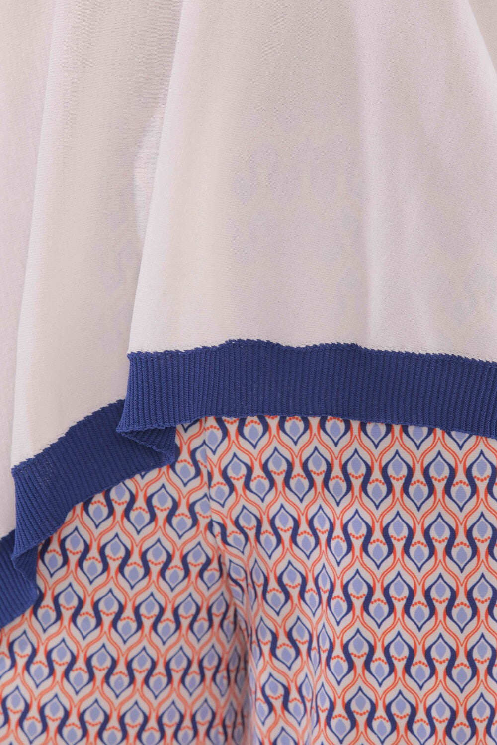 MAXI MAGLIA CON TAGLIO TRASVERSALE BICOLOR