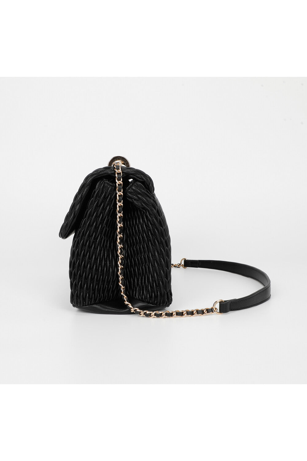 BORSA A SPALLA TRAPUNTATA