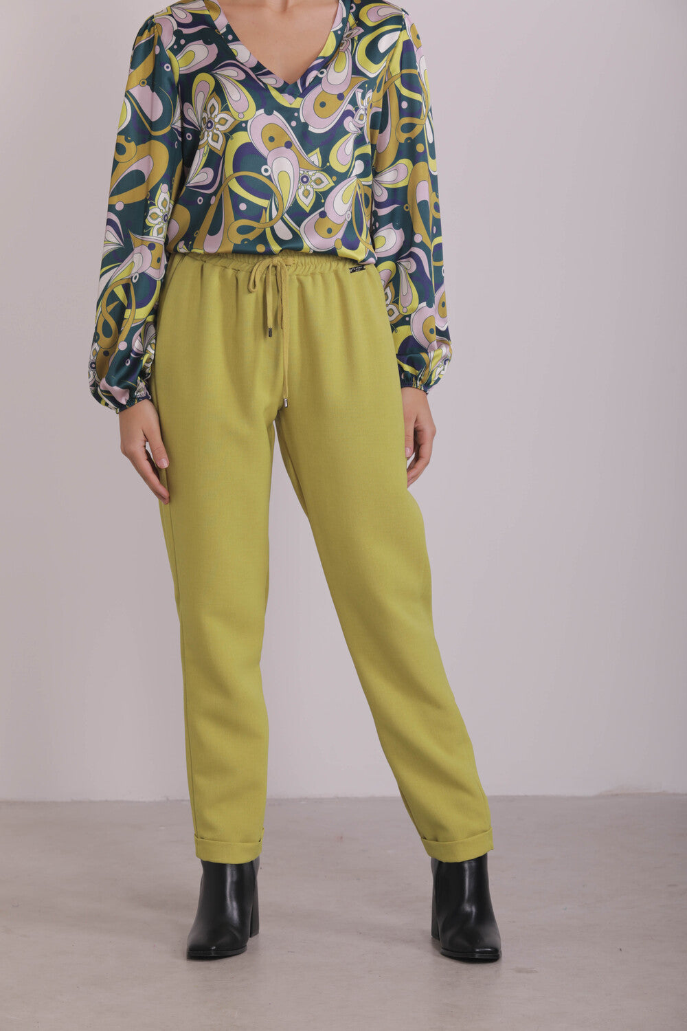 PANTALONE JOGGER IN TESSUTO FIAMMATO
