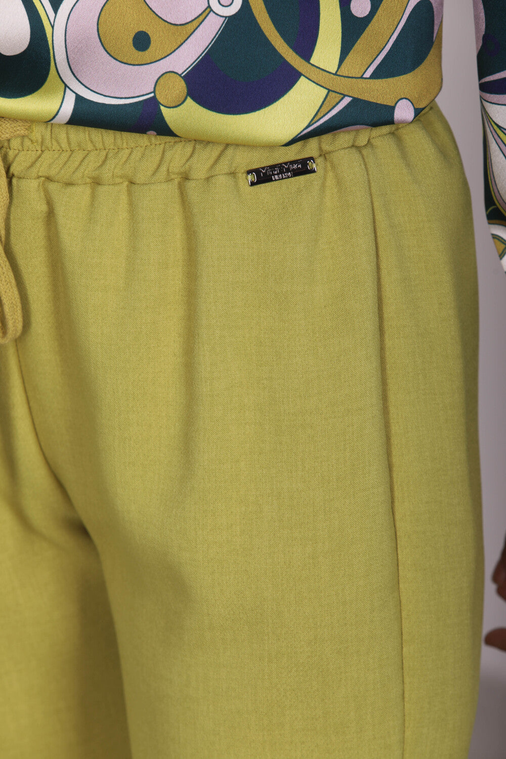 PANTALONE JOGGER IN TESSUTO FIAMMATO