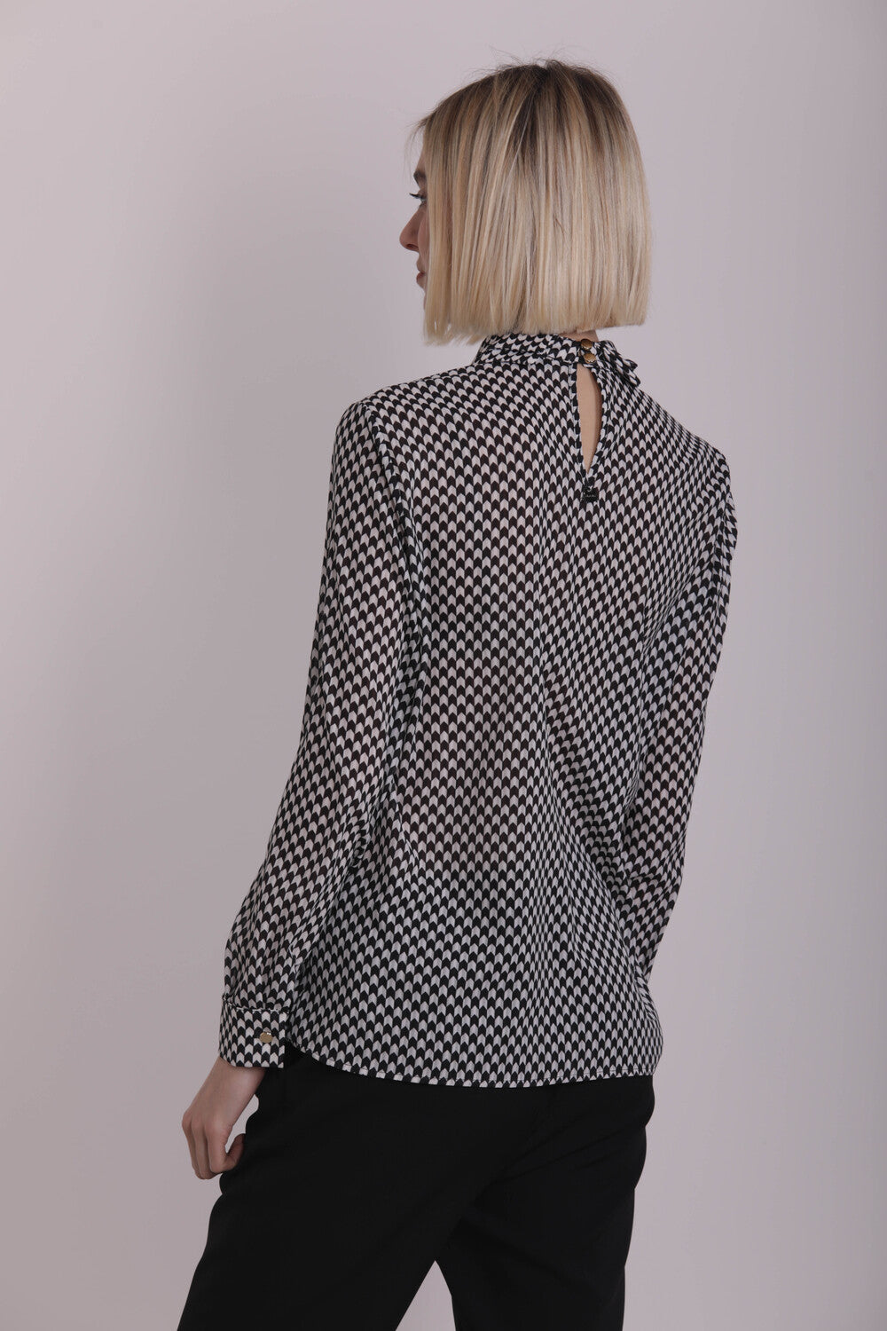 BLUSA CON CRAVATTINA FANTASIA PIED DE POULE