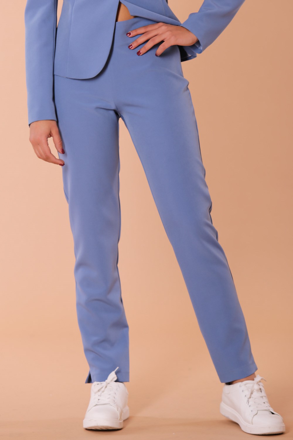 Pantalone a sigaretta