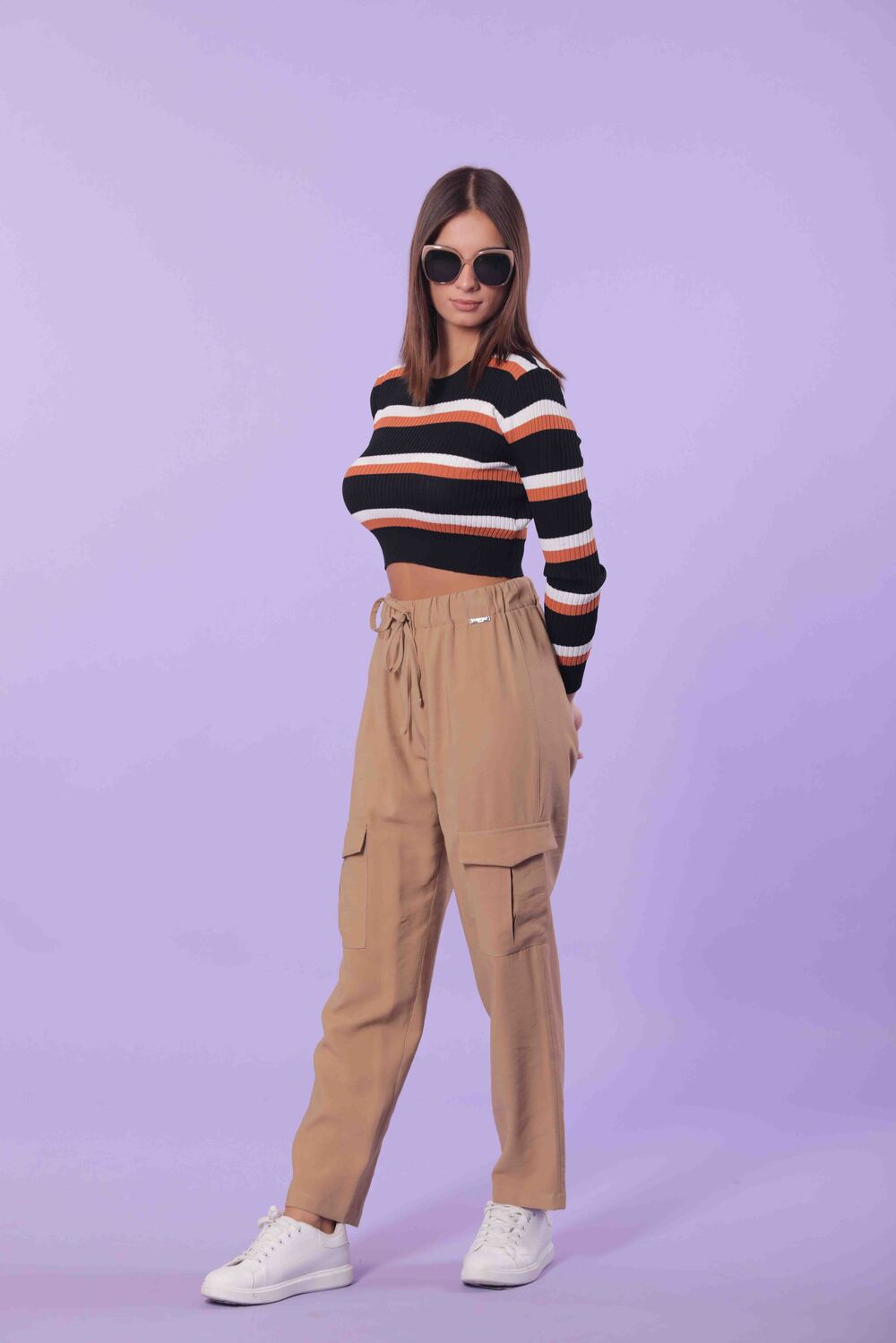 PANTALONE JOGGER CON TASCHE.