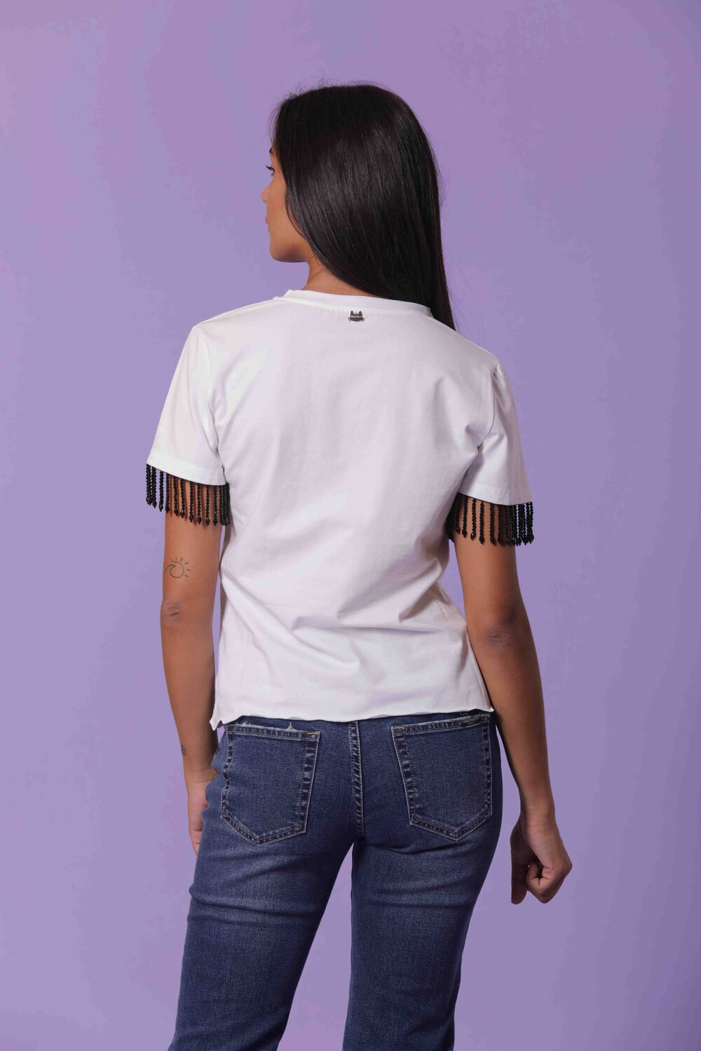 T-SHIRT CON DETTAGLIO FRANGE
