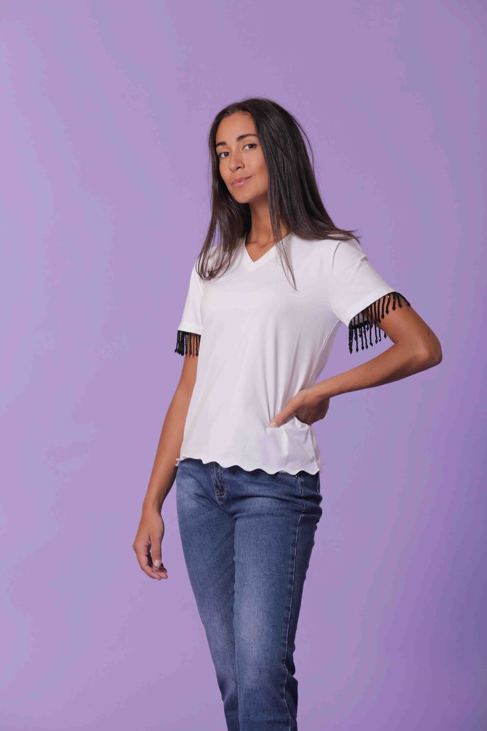 T-SHIRT CON DETTAGLIO FRANGE